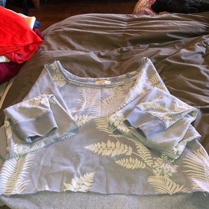 Z Supply cropped sweat shirt.